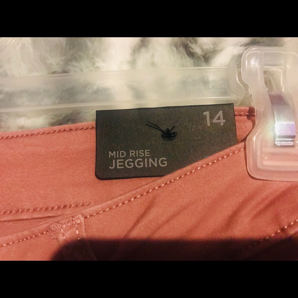 Mid Ride Jeggings - Picture 2 of 3